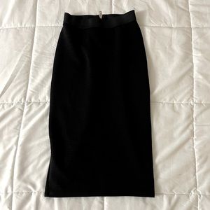 Black bodycon pencil skirt